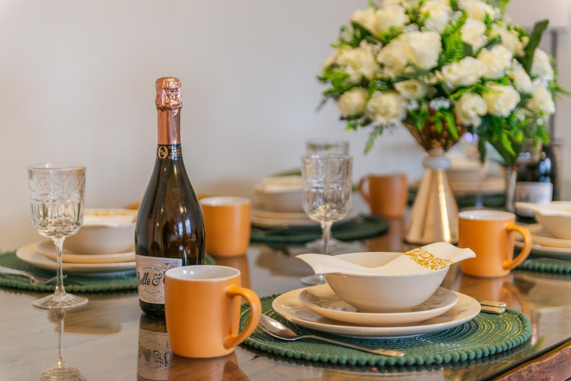 Chic 3 Bedroom 2 Bathroom Luxury Living 7hs London