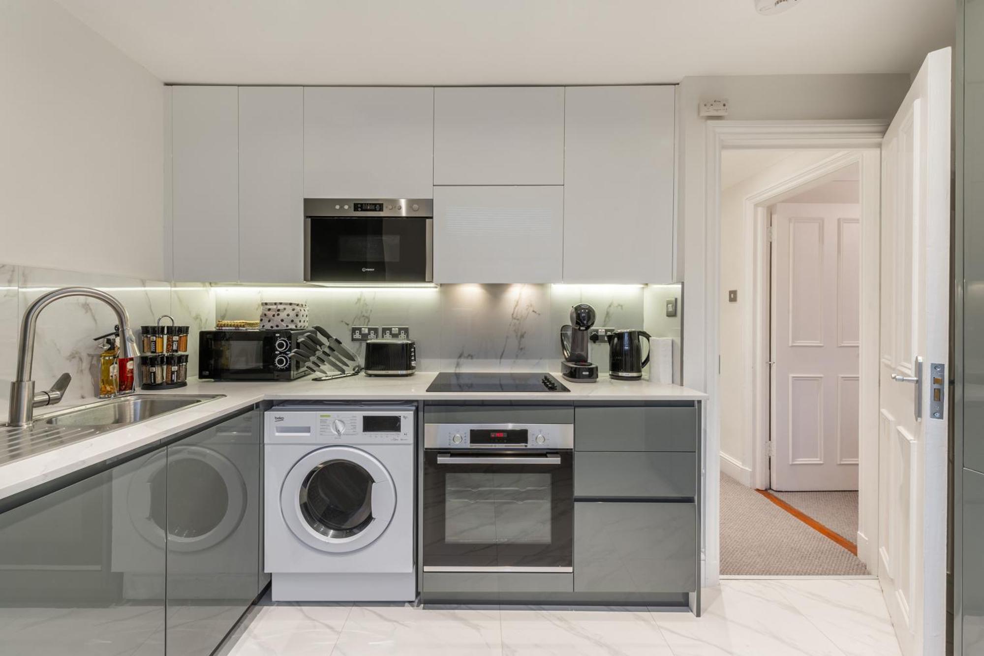 Apartment Chic 3 Bedroom 2 Bathroom Luxury Living 7hs *