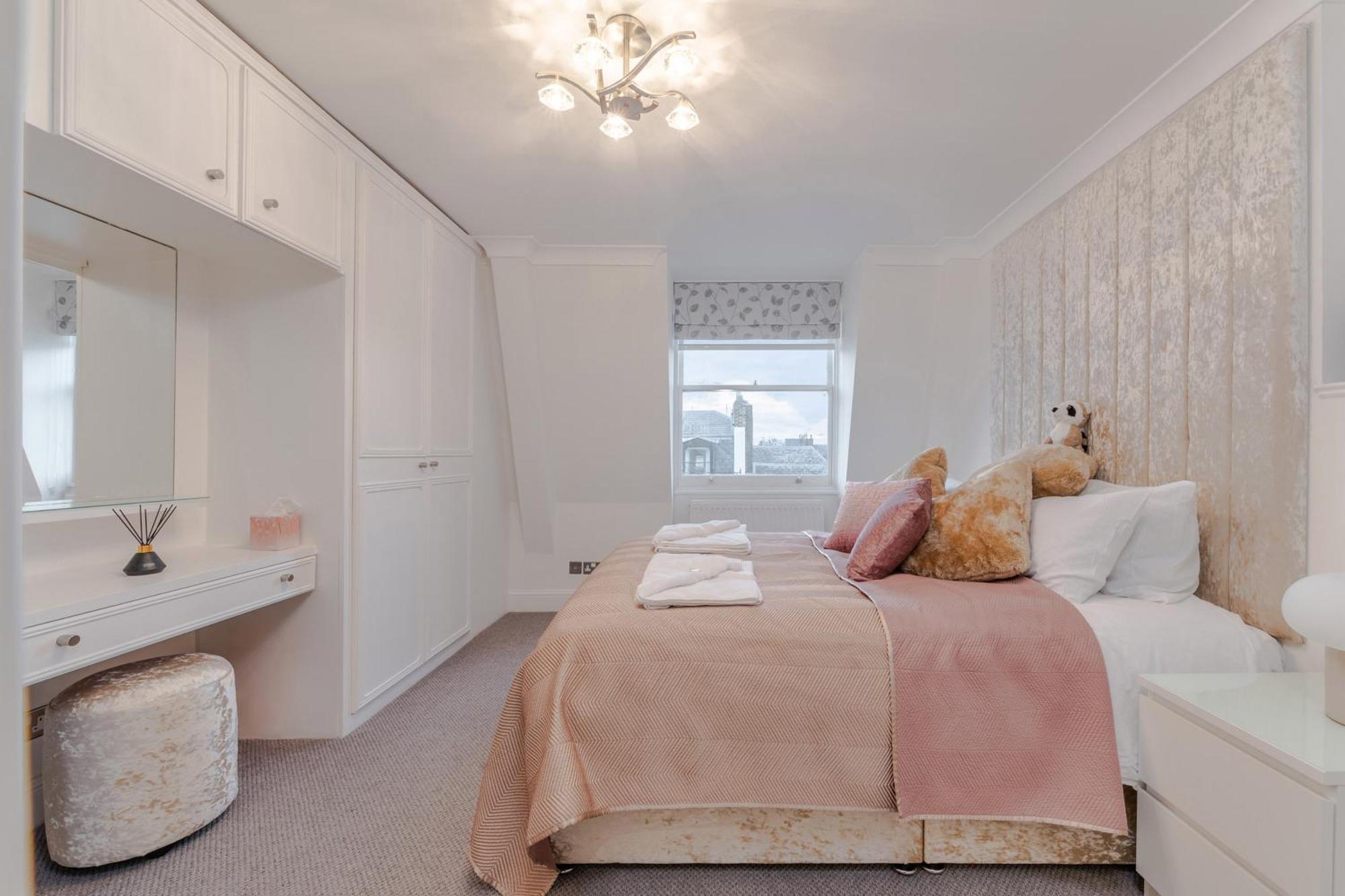 Apartment Chic 3 Bedroom 2 Bathroom Luxury Living 7hs *
